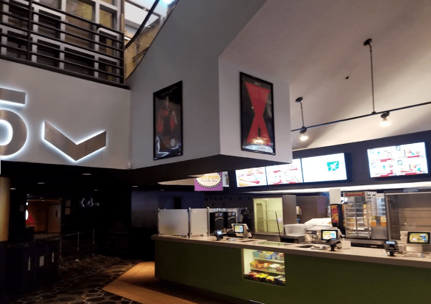 <b>Concourse Plaza Multiplex Cinemas (Bronx)</b>
<br>214 E 161 St, Bronx, NY 10451