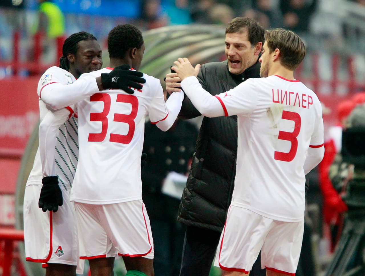 Tras la Euro 2012 asumió las riendas del Lokomotiv de la liga rusa. Ha logrado una transición exitosa entre seleccionador y técnico de clubes.