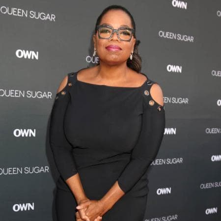 La mañana de este viernes 
<b>Oprah Winfrey</b> declaró en el show '
<a href="https://twitter.com/HodaAndJenna/status/1225802679630356481" target="_blank">Today with Hoda & Jenna</a>' que su amiga, la periodista 
<b>Gayle King</b>, está pasando un mal momento gracias a la difusión de un fragmento de la entrevista que le hizo a la exjugadora de la WNBA, Lisa Leslie, sobre el fallecido Kobe Bryant, la cual se trasmitió el pasado 4 de febrero en el programa '
<a href="https://twitter.com/CBSThisMorning/status/1224759600798425090?ref_src=twsrc%5Etfw%7Ctwcamp%5Etweetembed%7Ctwterm%5E1224759600798425090&ref_url=https%3A%2F%2Fwww.nytimes.com%2F2020%2F02%2F06%2Fbusiness%2Fmedia%2Fgayle-king-cbs-kobe-bryant.html" target="_blank">CBS this morning</a>' .
<br>