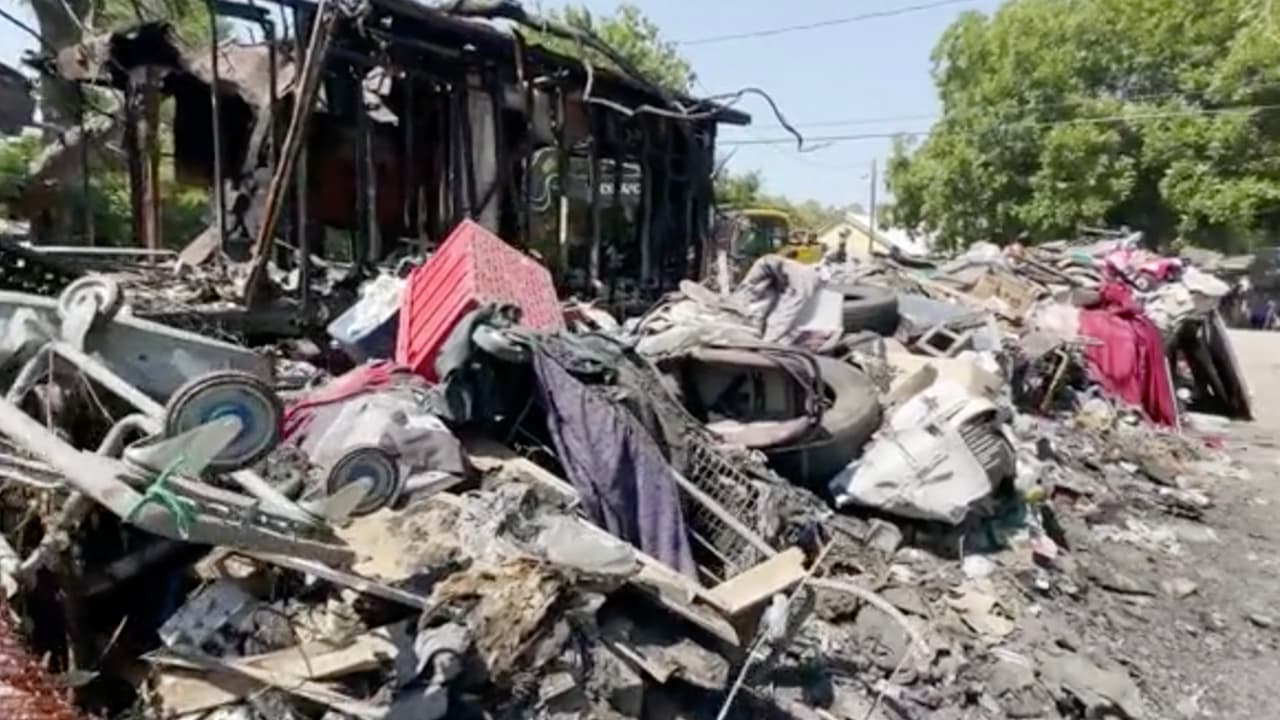 Casas como estas atraen el crimen, además de ocasionar problemas insalubres e condiciones inseguras para la comunidad.