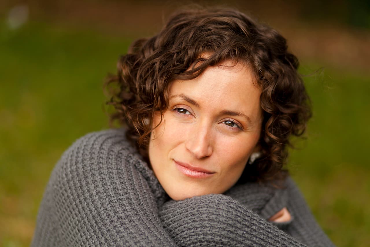 <b>Escorpión</b>
<br>
<b>Su lenguaje secreto: la intuición</b>
<br>Escorpión no necesita que le hables para darse cuenta de lo que buscas o quieres. Su extraordinaria intuición le permite diferenciar enseguida la verdad de la mentira.