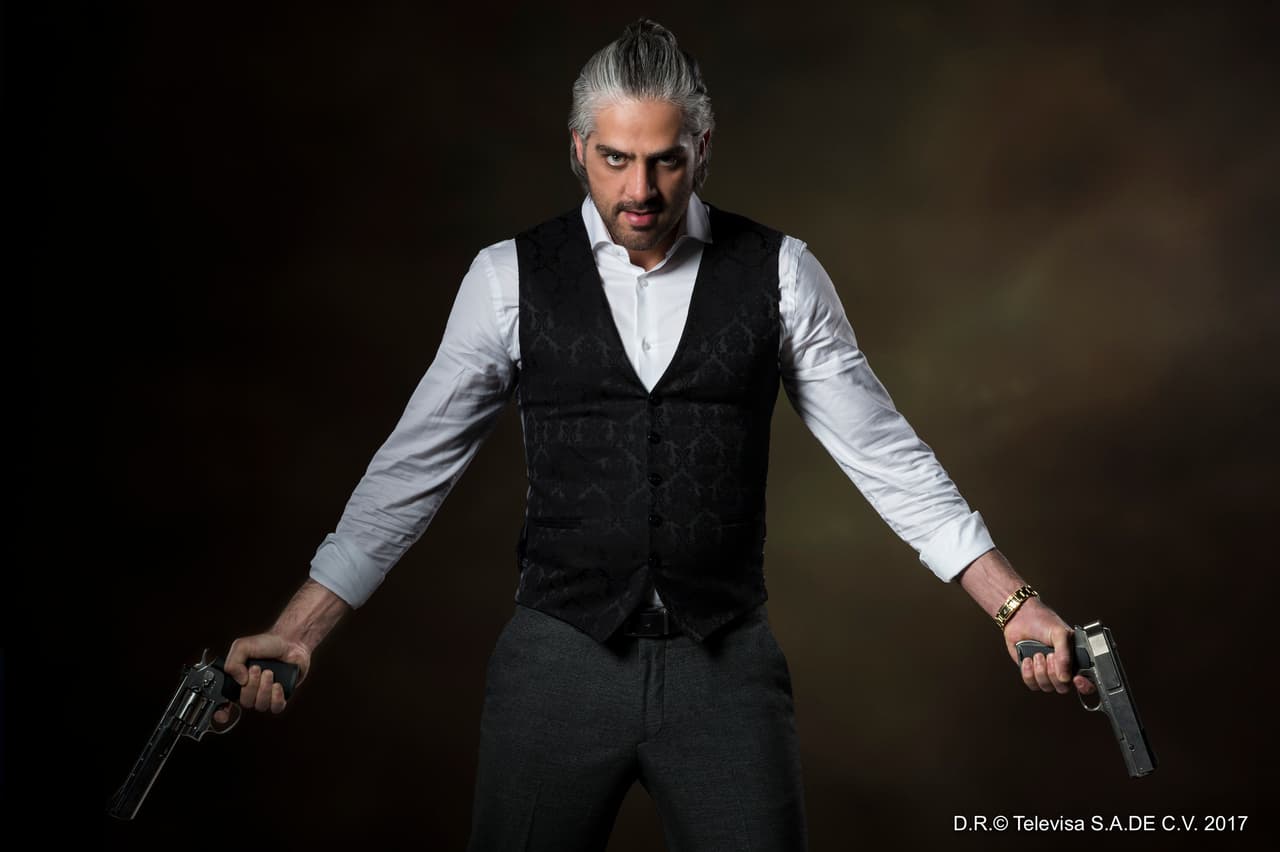 'Asdrúbal' es la mano derecha de un famoso y peligroso lavador de dinero conocido como 'El Dorado', además funge como su sicario, por lo que con él no hay juegos, ni tratos.