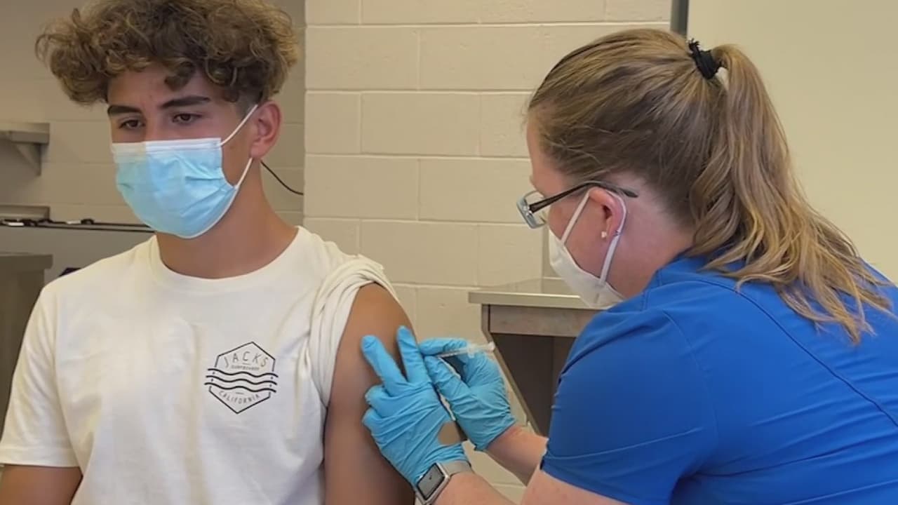 PXU requerirá vacunas o pruebas de covid-19 para estudiantes que participan en deportes y otras actividades