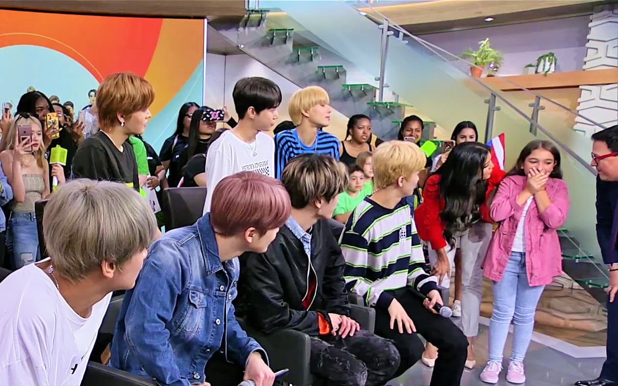 Este momento será inolvidable para la pequeña Vanessa, ya que tuvo la fortuna de conocer al fenómeno musical que está arrasando en todo el mundo.