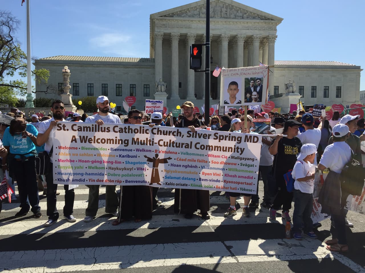 Fallo de la Corte Suprema sobre la Acción Ejecutiva tiene en vilo a 5 millones de indocumentados