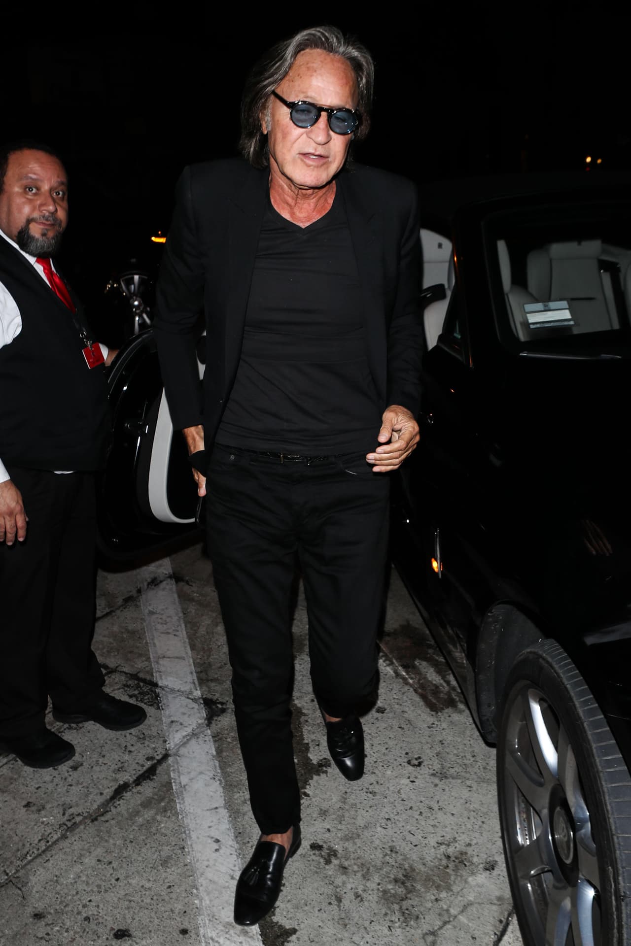 La compañía de 
<b><a href="https://www.univision.com/entretenimiento/mama-de-gigi-y-bella-hadid-revela-por-que-no-las-dejo-modelar-antes-de-los-18-anos">Mohamed</a></b>, llamada 901 Strada LLC, presentó documentos en un tribunal federal de quiebras, el miércoles 27 de noviembre, en los que se declaró que tiene una deuda de entre 10 y 50 millones de dólares, informó TMZ.
<br>