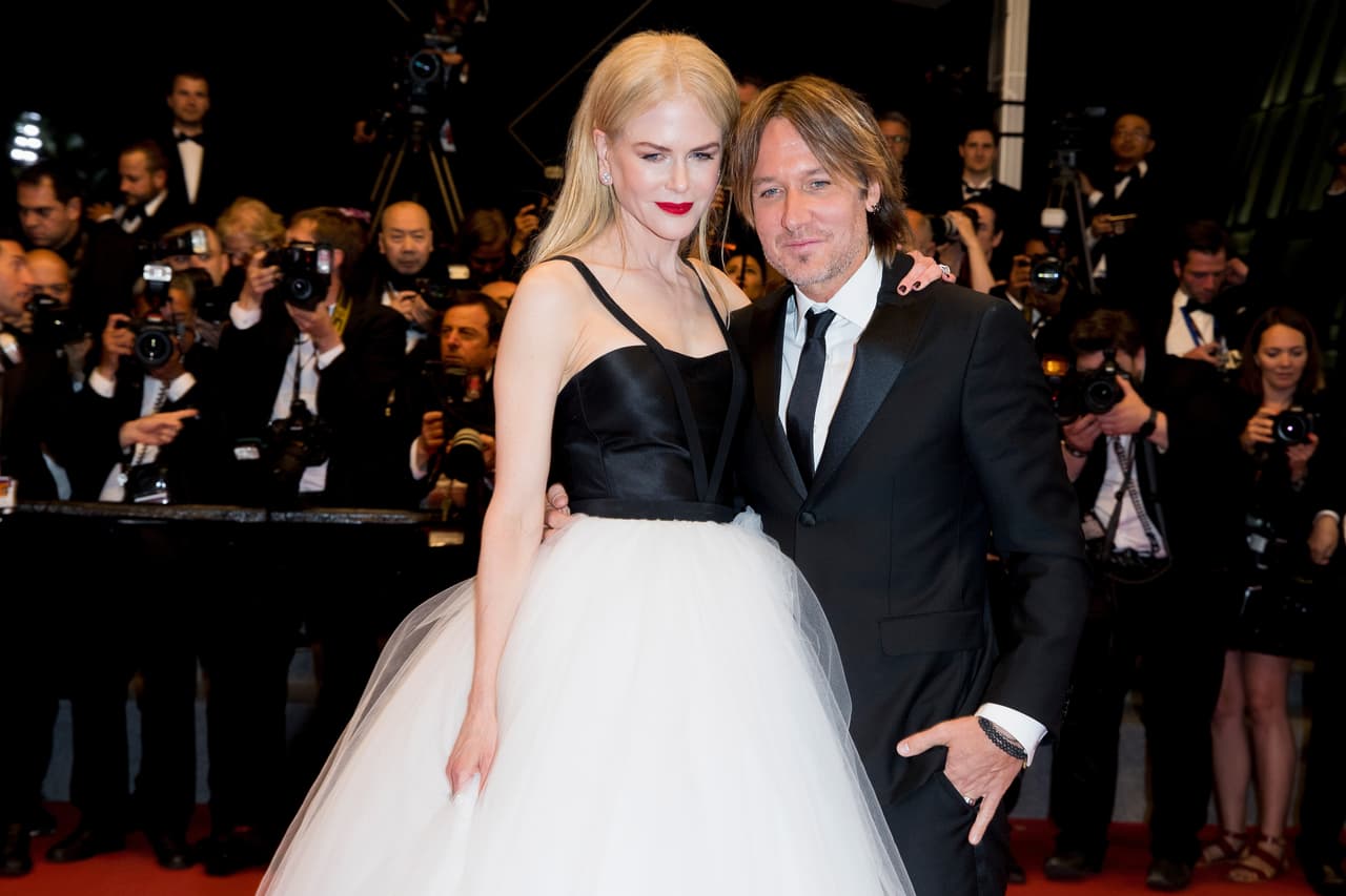 'Graffiti U' incluye también la canción 'Female', que según People, estuvo inspirada en el escándalo de Harvey Weinstein y habla sobre el empoderamiento de las mujeres en la vida de Urban.