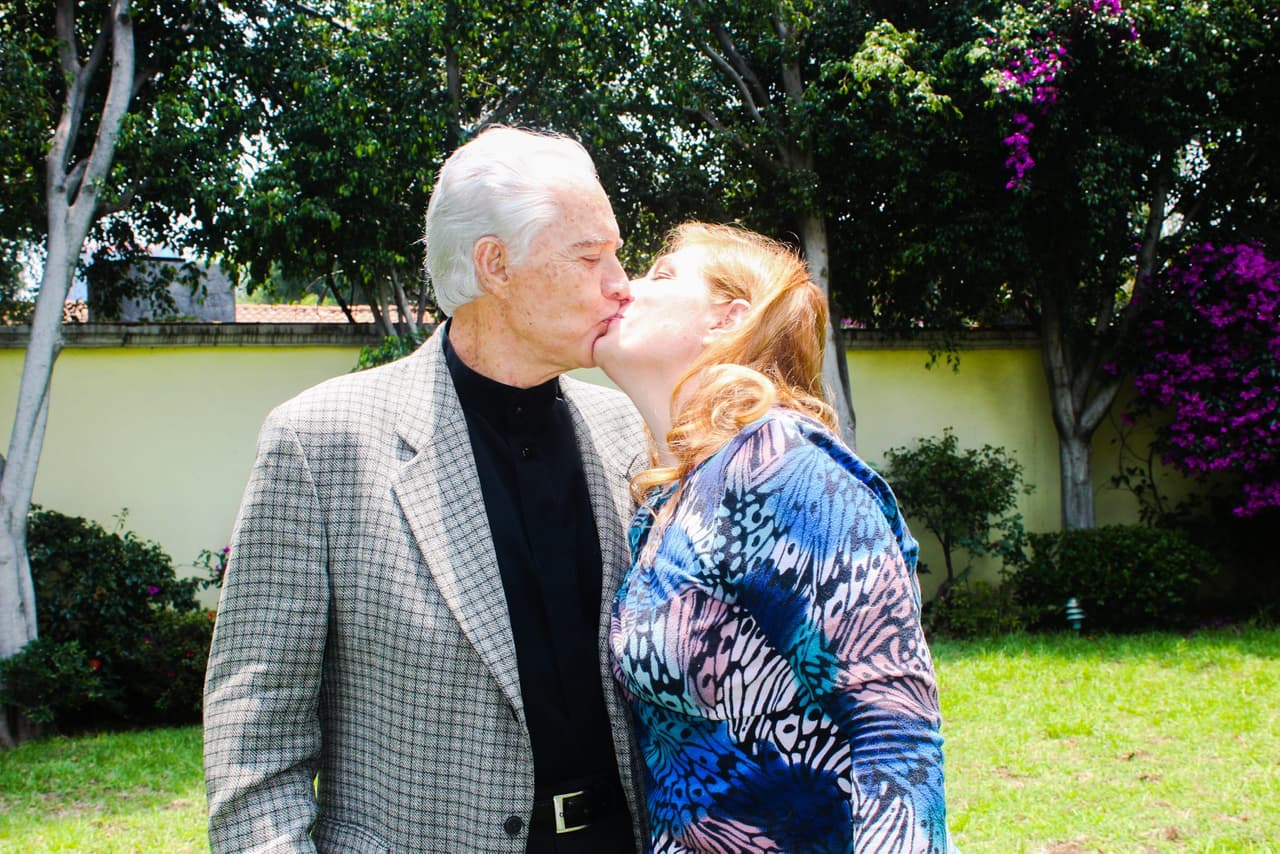 Rogelio estaba recibiendo una terapia cuántica dos veces por semana para tratar esa enfermedad.