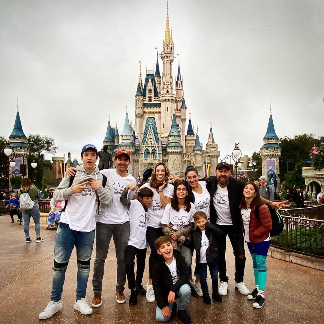 "Después de la vida que llevé, ser abuela es un regalo. Estoy realmente feliz y agradecida con mi Dios que me haya dado la oportunidad de ver a mi familia crecer, vale mucho la pena", retomó el diario Reforma en noviembre de 2018.