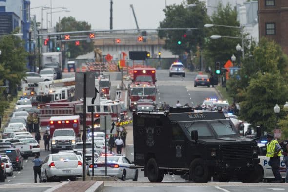 Al menos seis escuelas de Washington DC se encuentran en "lockdown", después del tiroteo en el edificio que alberga el Comando de la Marina de Guerra de Estados Unidos, donde se reportan múltiples muertos.