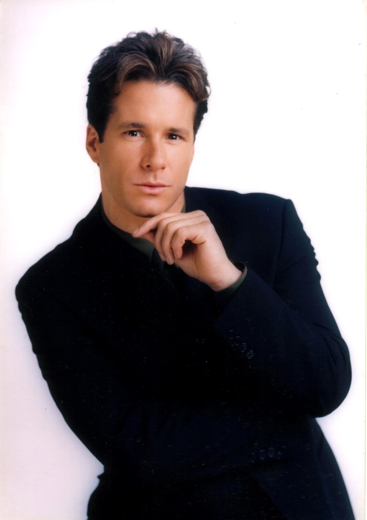 "Entonces de toda la gente que yo he besado en toda mi carrera no tengo queja de nadie, pero creo que Fer podría aprender un poquito más de ética", lamentó.