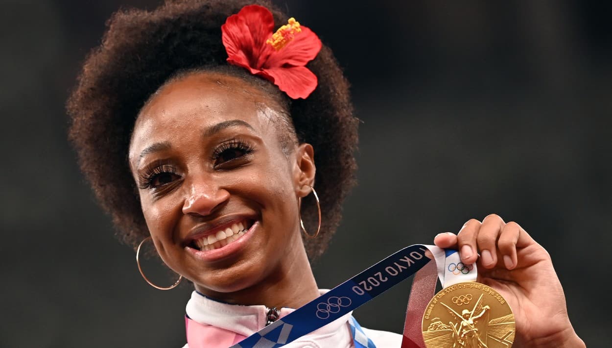 "Ella es hispana, no negra": la olímpica Jasmine Camacho-Quinn no sabe si reír o llorar cuando escucha algo así