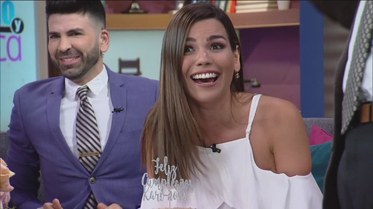 Con varios días de anticipación el actor le preparó una serie de sorpresas, algunas de ellas las recibió en El Gordo y La Flaca. El viernes 17 de agosto 
<a href="https://www.univision.com/shows/el-gordo-y-la-flaca/carlos-ponce-sorprendio-a-karina-banda-con-su-regalo-de-cumpleanos-hasta-mariachi-le-mando-video">Carlos le mandó Mariachi.</a>