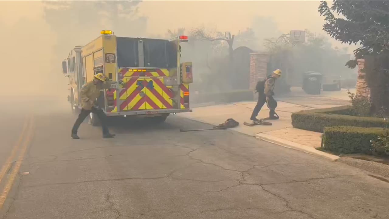 Mountain Fire obliga a evacuaciones masivas en el condado de Ventura y destruye docenas de hogares