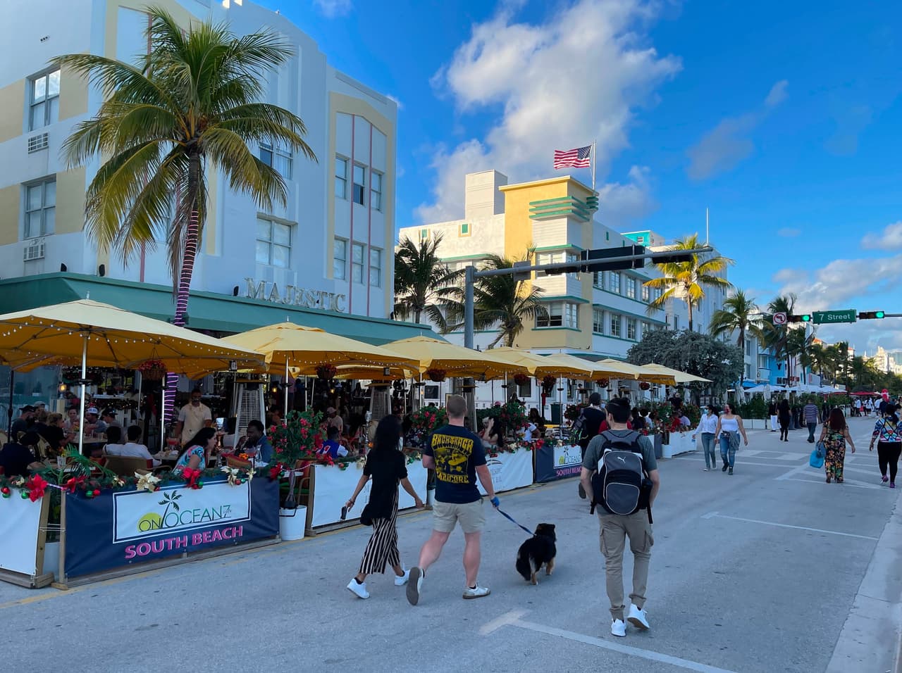 Icónica calle Ocean Drive en Miami Beach reabrirá para los carros 