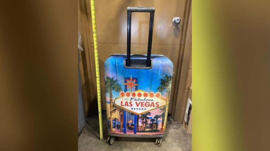 El misterio del 'niño de la maleta': murió por un desequilibrio electrolítico pero no se sabe quién es, pese a los esfuerzos de la policía