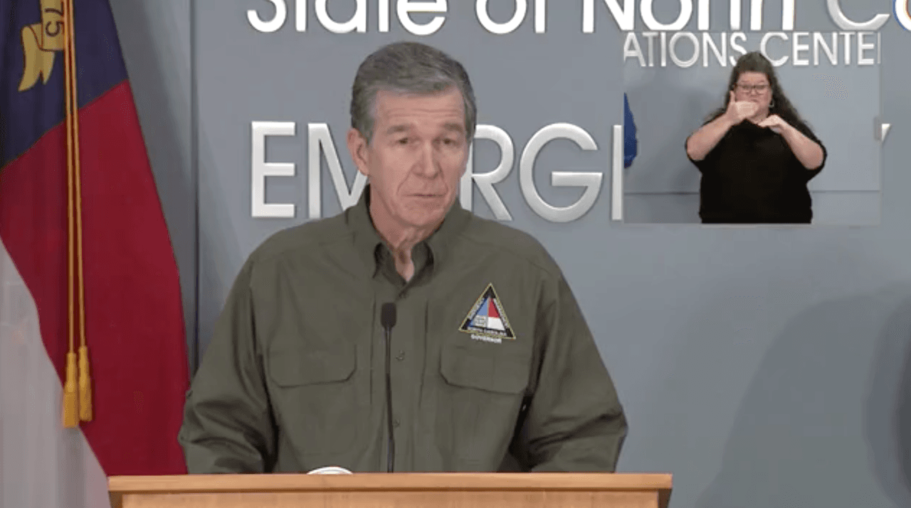 "No se arriesgue innecesariamente": Roy Cooper sobre el impacto de la tormenta invernal en Carolina del Norte