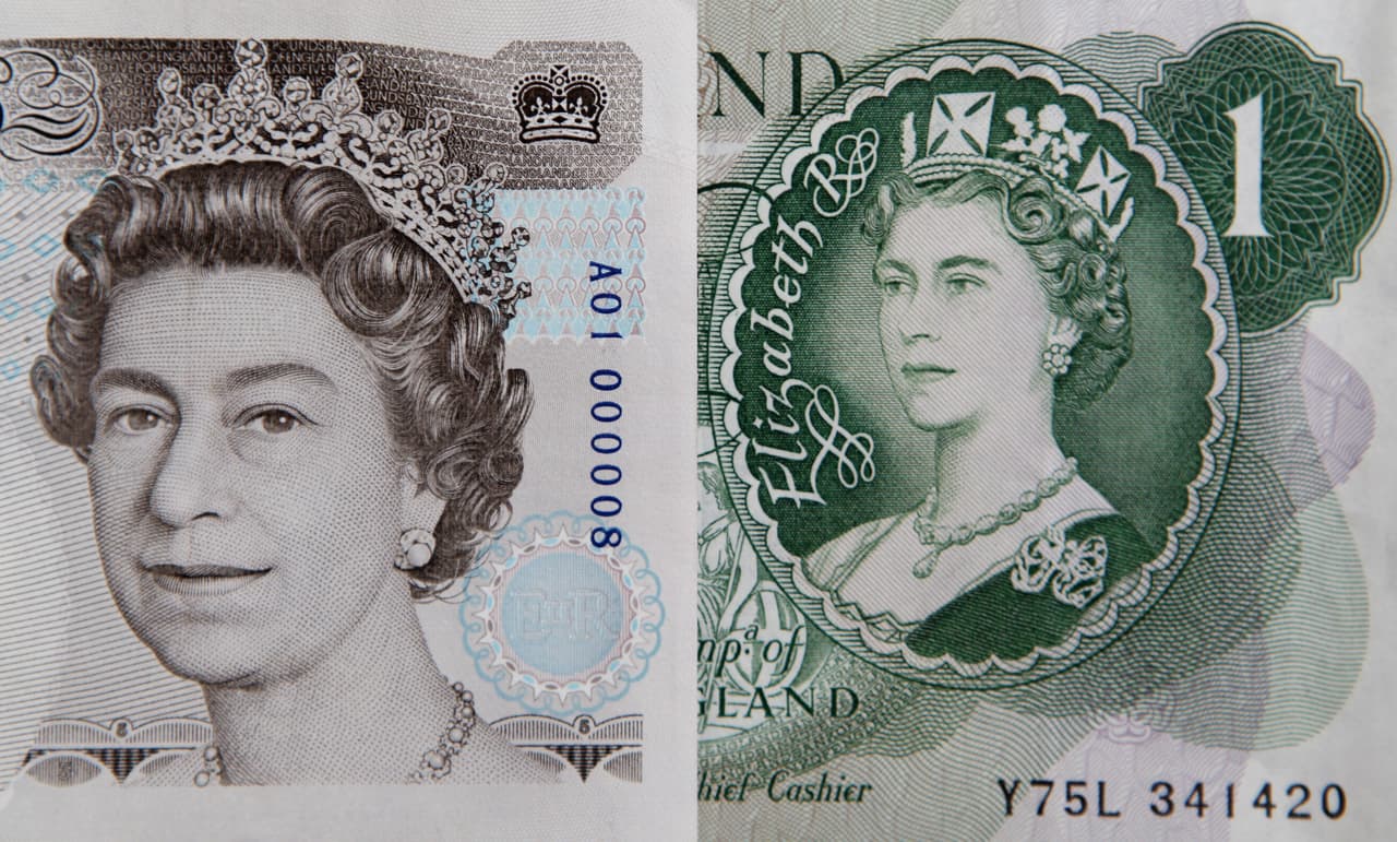 La
<a href="https://www.univision.com/noticias/mundo/muere-reina-isabel-ll">difunta reina Isabel II</a>, la soberana con más años de servicio en la historia británica, aparece en billetes de 19 monedas diferentes. Se calcula que el Reino Unido y otros países tardarán unos dos años en cambiar su efigie por la de su sucesor, el rey Carlos III.
<br>
<br>Para compilar una lista de mujeres que han aparecido en la moneda de todo el mundo, el sitio 24WallSt.com recopiló información de fuentes como Banknote World, Visual Capitalist, el Museo Nacional de Historia Estadounidense y Mintage World, así como varios sitios de enciclopedia. La lista se limita al papel moneda y puede incluir mujeres que aparecieron en billetes que ya no están en circulación, como el marco alemán y la lira italiana, ambos suplantados por el euro.
<br>