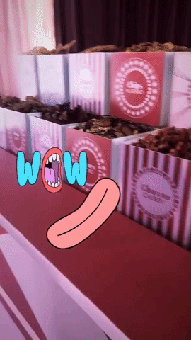 La mesa de postres estuvo llena de antojitos y deliciosos dulces.