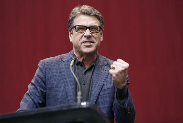 El gobernador de Texas anunció que tomará acciones legales si pasa medidas migratorias sin apoyo del Congreso.