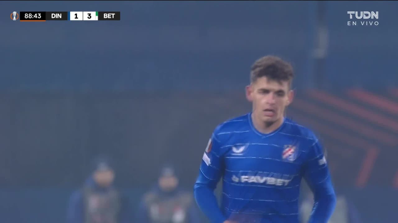 ¡DESCUENTO EN CÓRNER! Dinamo Zagreb marca su primer gol tras un tiro de esquina