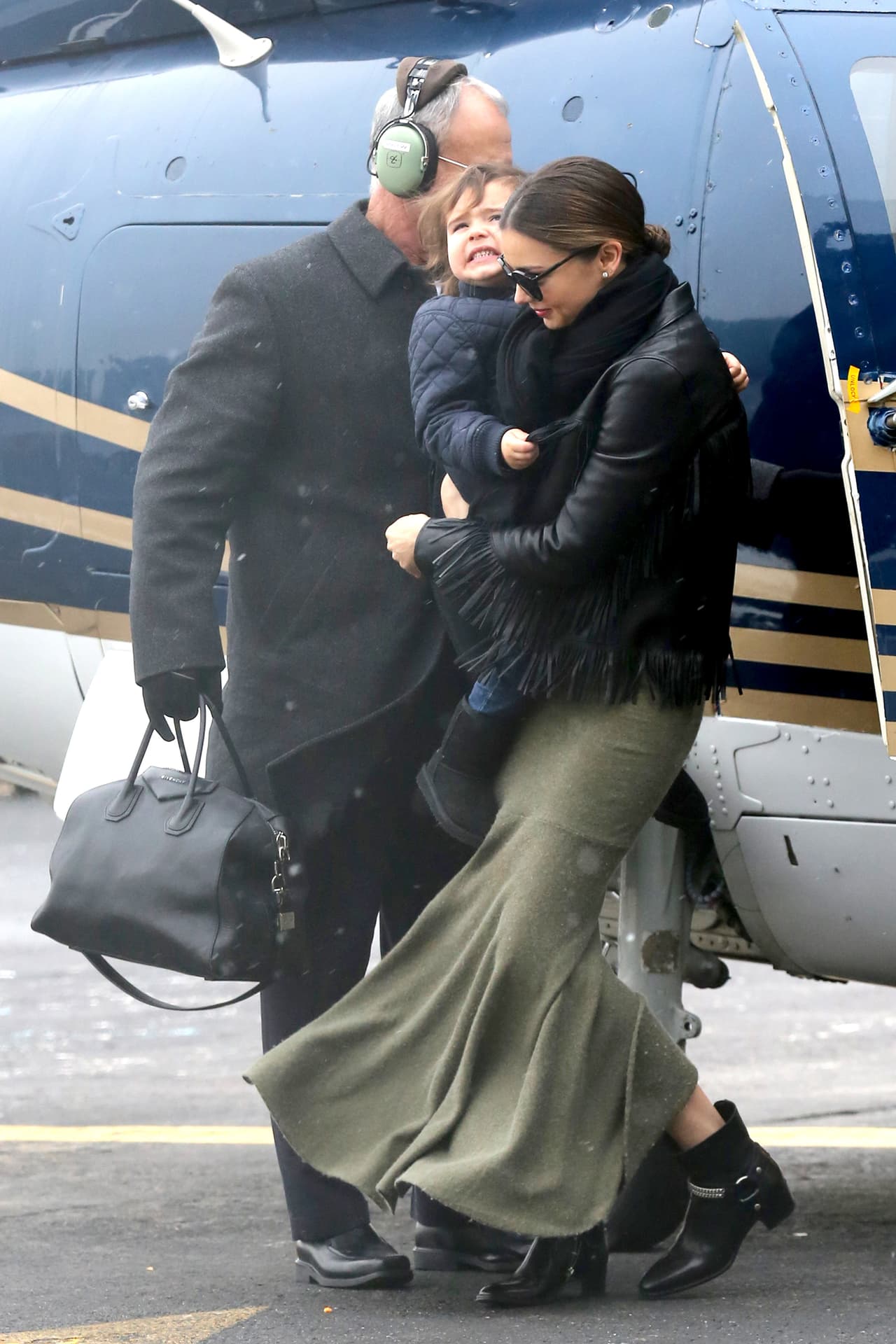 Miranda Kerr también es toda una 'it girl'. Ella escogió una maxi falda con vuelo en la parte baja que resultó muy linda.