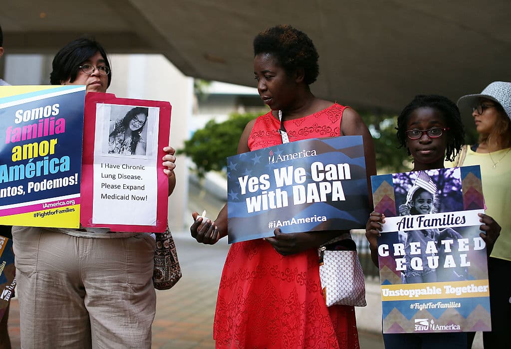 La prioridad de los inmigrantes es seguir luchando