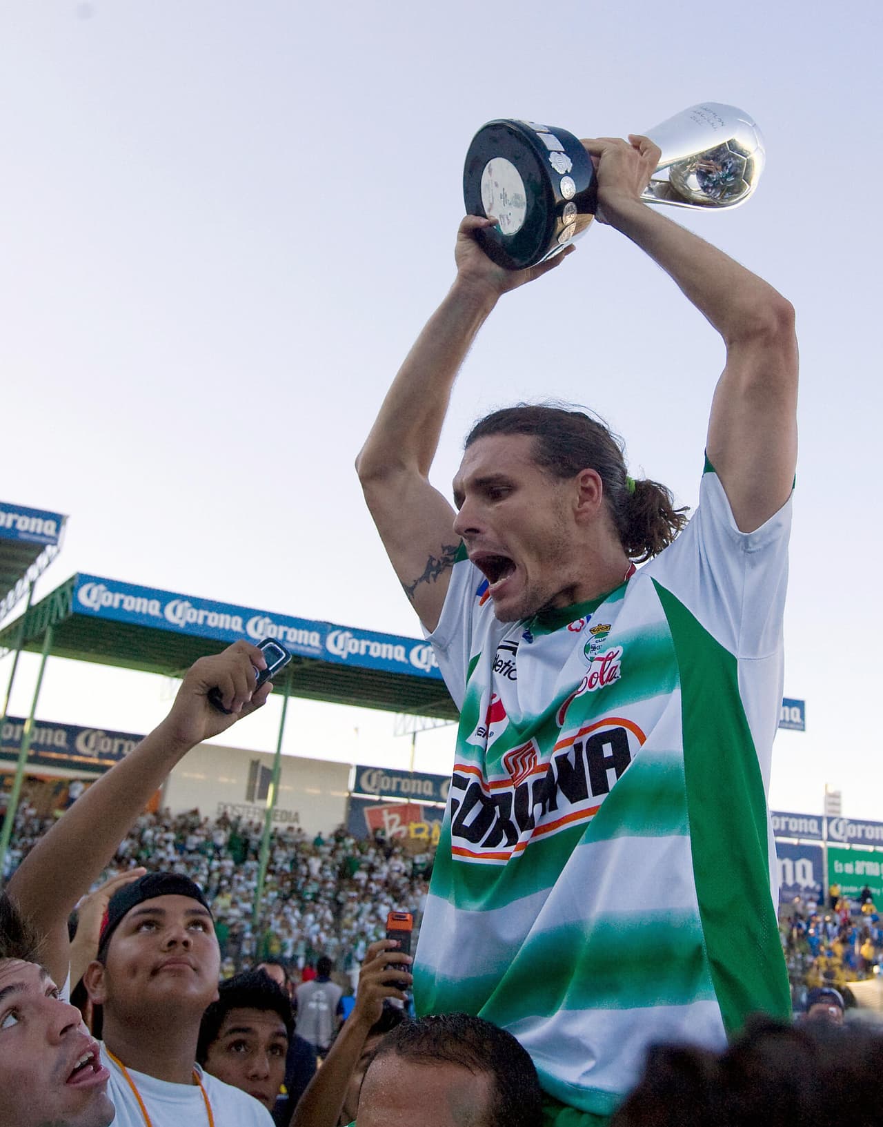 El argentino Fernando Ortiz llegó al Santos Laguna en 2007 y fue campeón con el equipo en el Clausura del 2008, a sus 29 años. Este defensa central anotó 6 goles con el equipo.