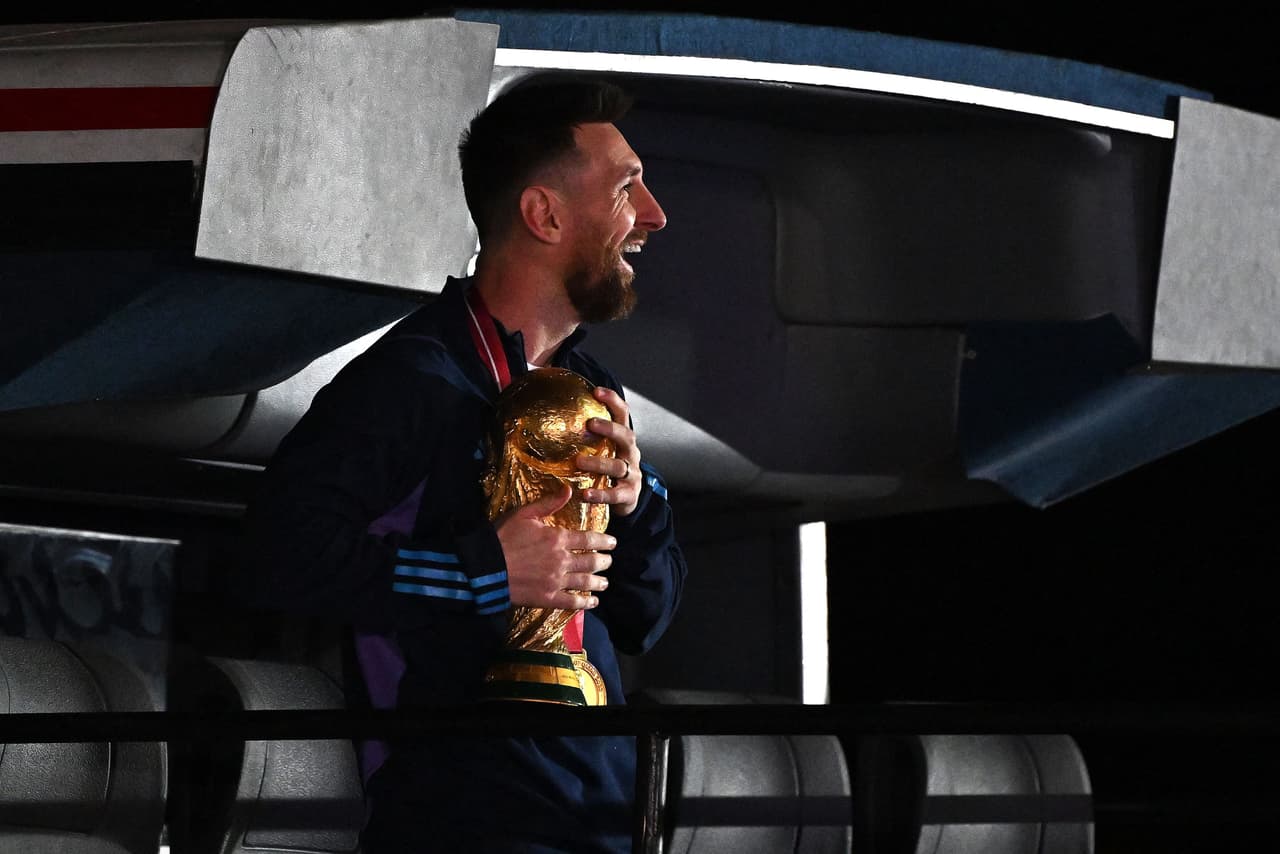 Messi sigue en un sueño y celebra el mes de ser campeón: “Todavía no puedo creerlo”