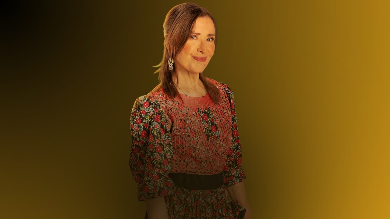 María Rojo encarna a Prudencia Morales, ama de llaves de los Carranza y nana de los herederos. Es protectora, especialmente con Leonel, a quien ayudará a sanar sus heridas del pasado.