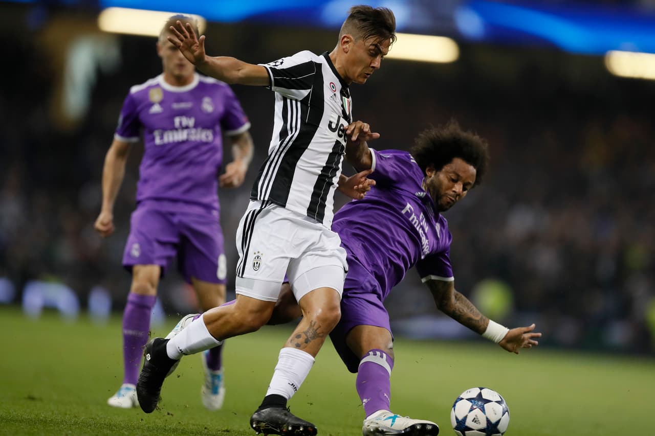 La gran decepción del partido fue Paulo Dybala, quien quedó en deuda. Al comienzo quizo participar en todo, pero se fue apagando poco a poco hasta desaparecer por completo.