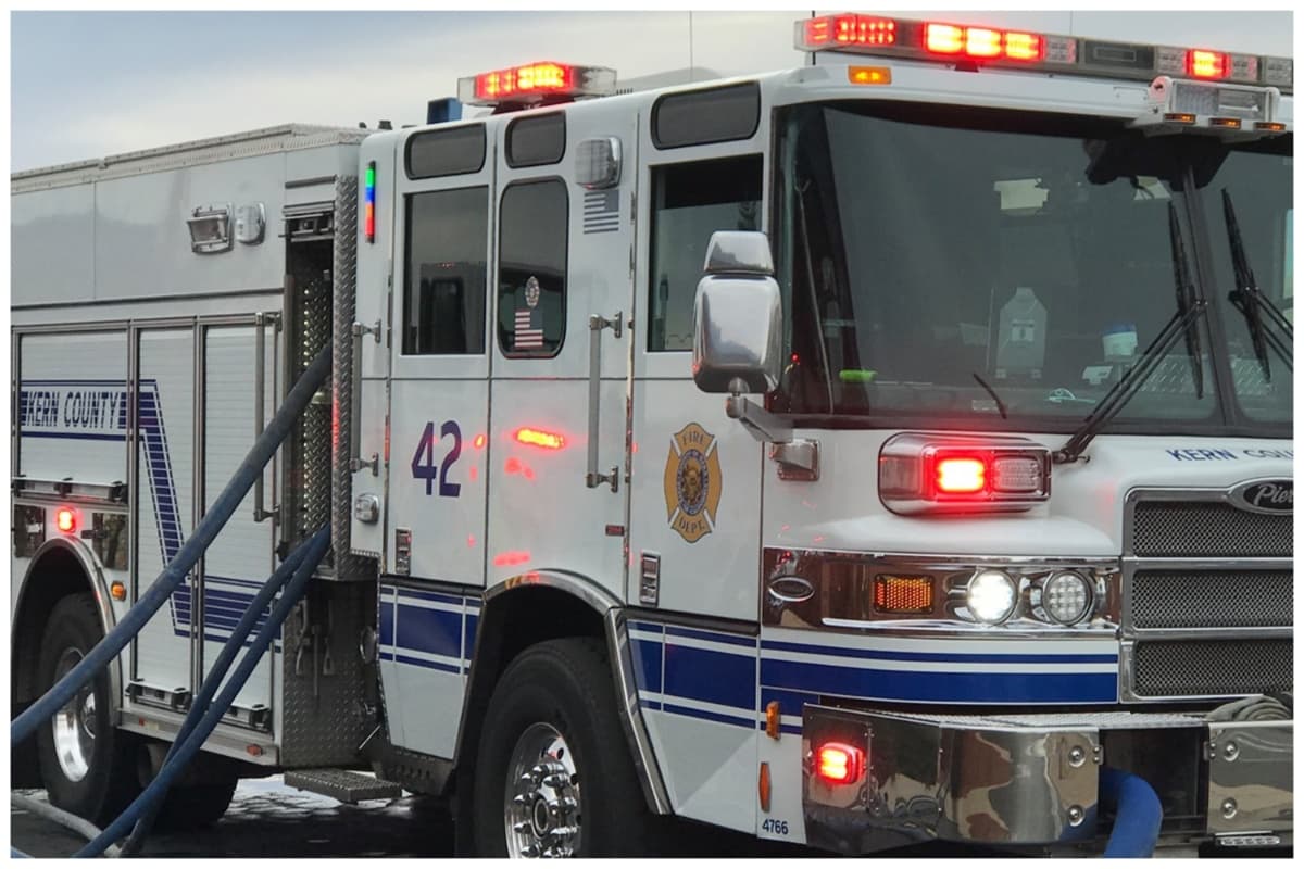 Los bomberos del condado de Kern fueron alertados sobre una persona que había caído en el pozo de una mina.