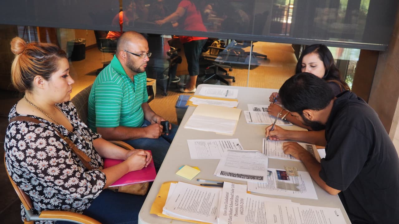 Ofrecen taller de renovaciones de DACA gratuitas en Chicago