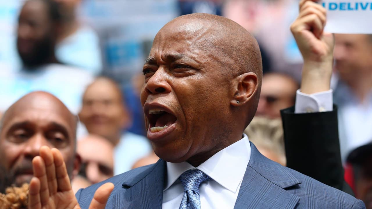 Eric Adams refrenda su candidatura a la reelección en Nueva York