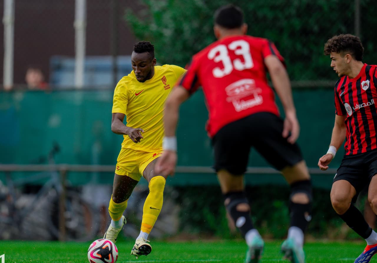 Quiñones tiene sus primeros minutos con Al-Qadisiyah