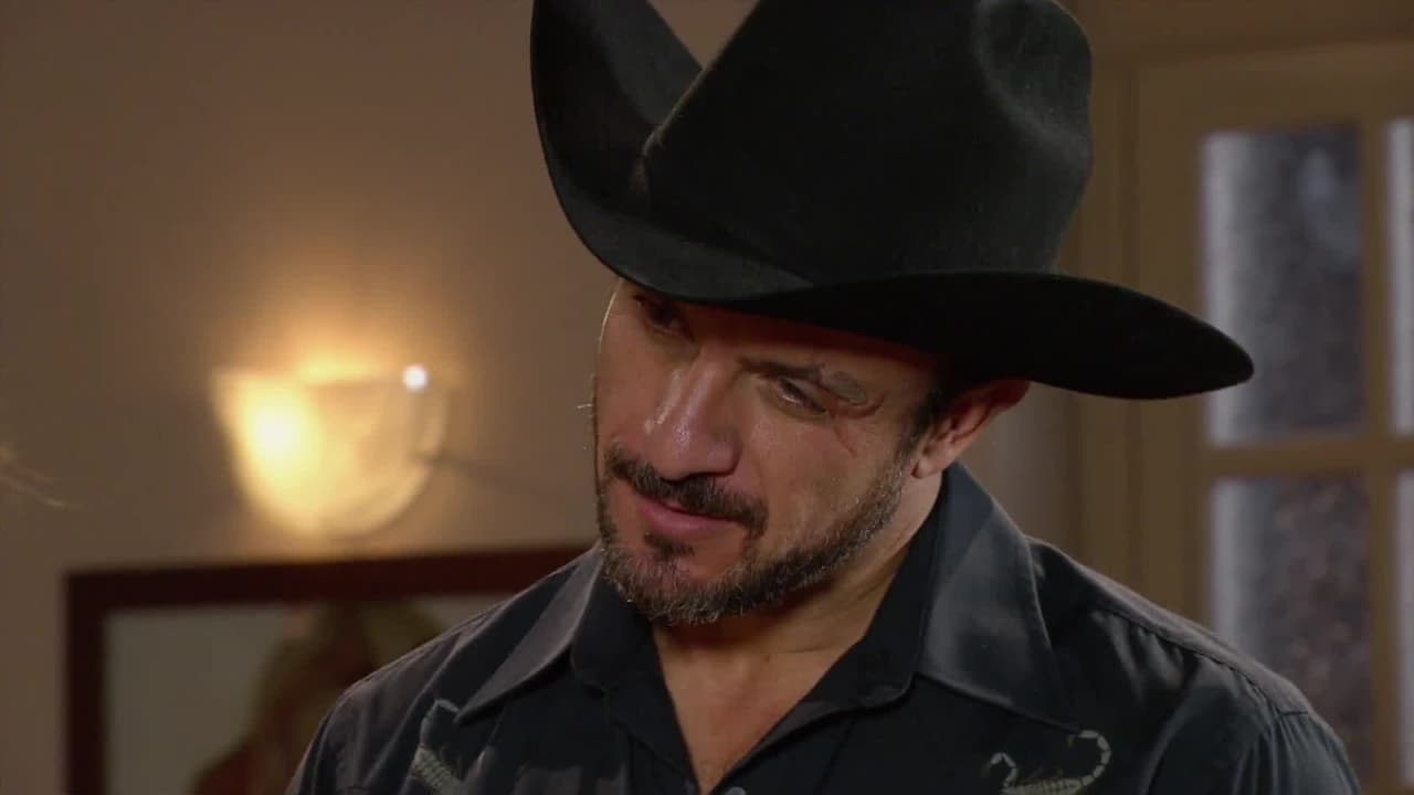 Otro malo pero guapo actor es Alejandro Ávila. Su mirada lo delata.