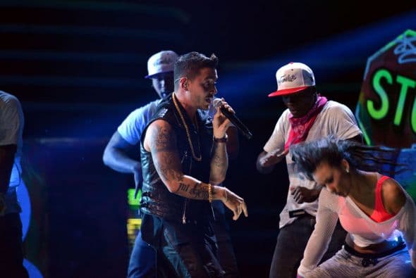 Pero tranquilos, no nos dejó.