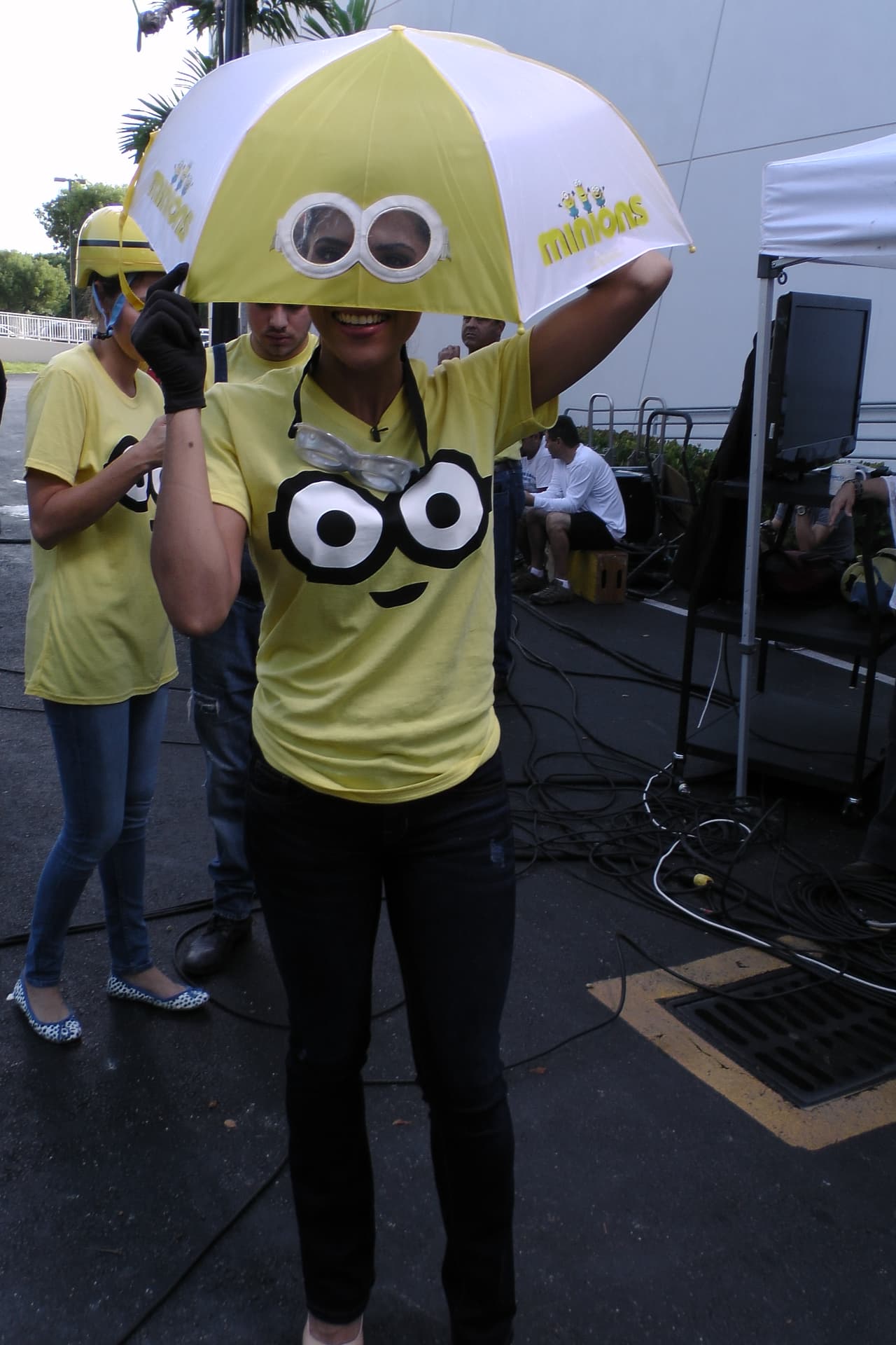 ¿Quién es la que está detrás?