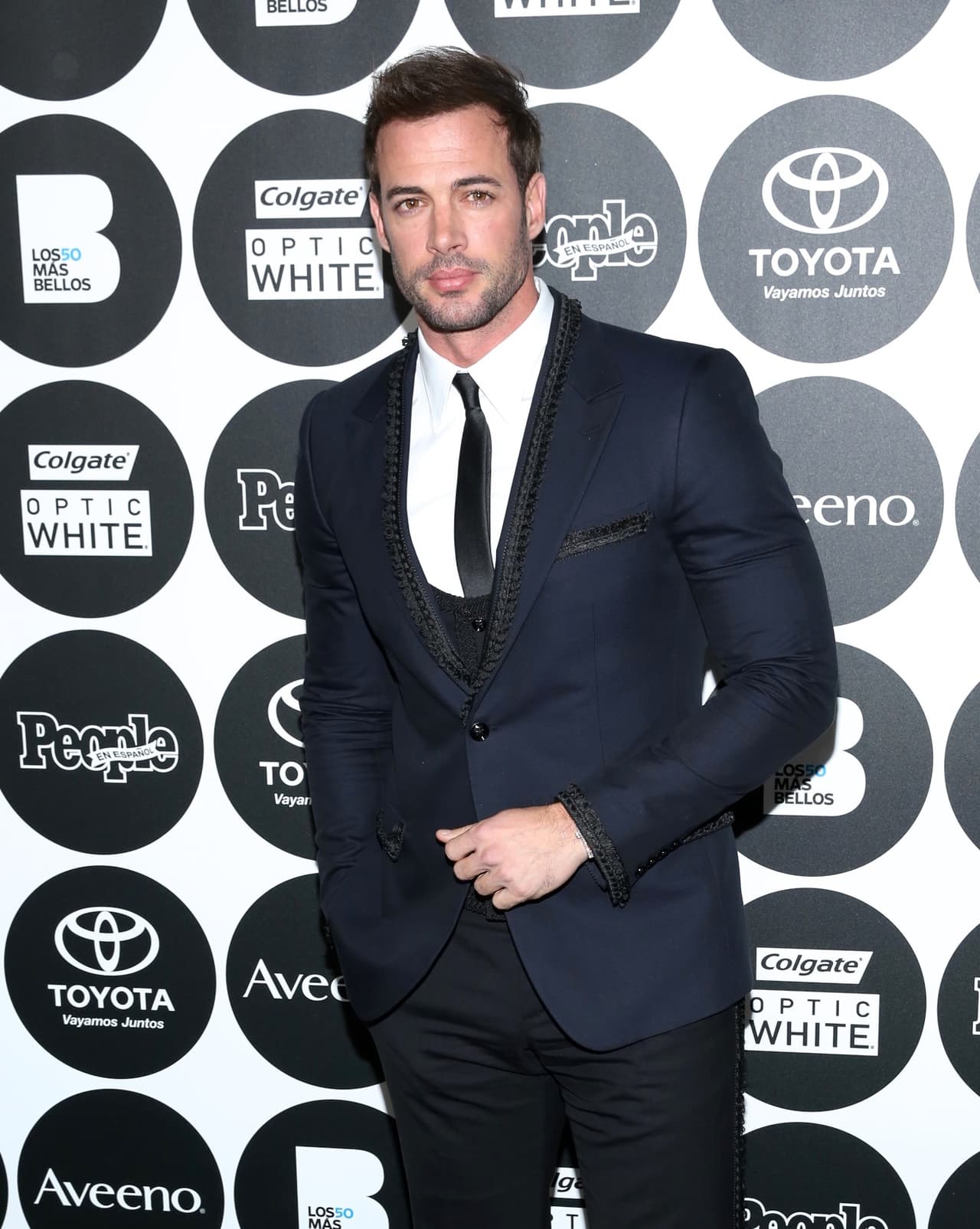 William Levy informó que muy pronto estrenará 'En brazos de un asesino', película realizada por su productora, William Levy Entertainment.
