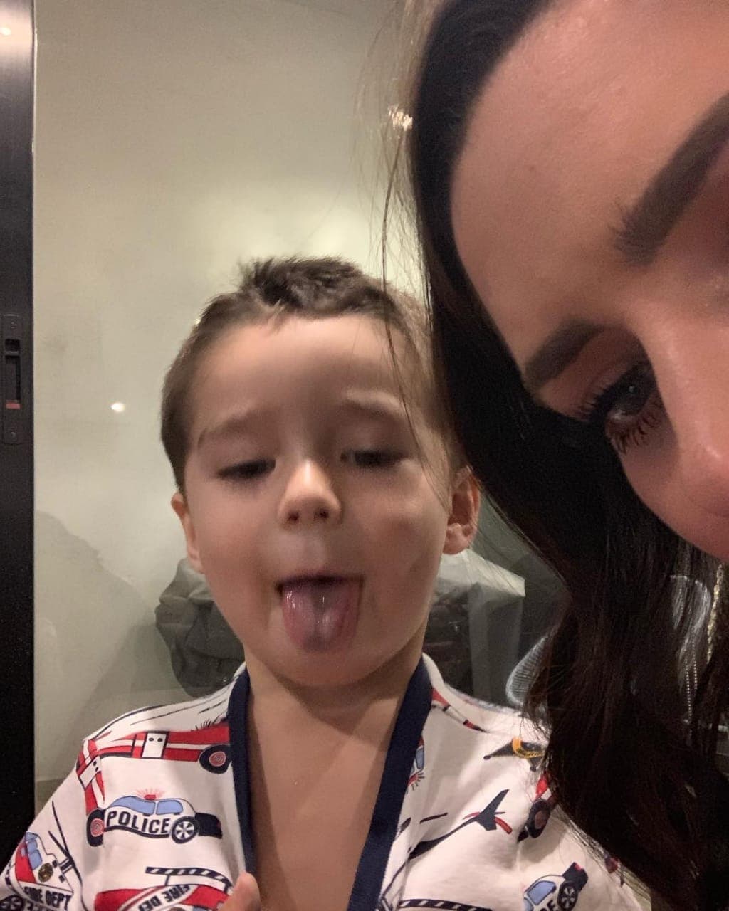 "Te voy a decir una cosa, sí me gustaría (tener otro hijo) de repente", puntualizó.