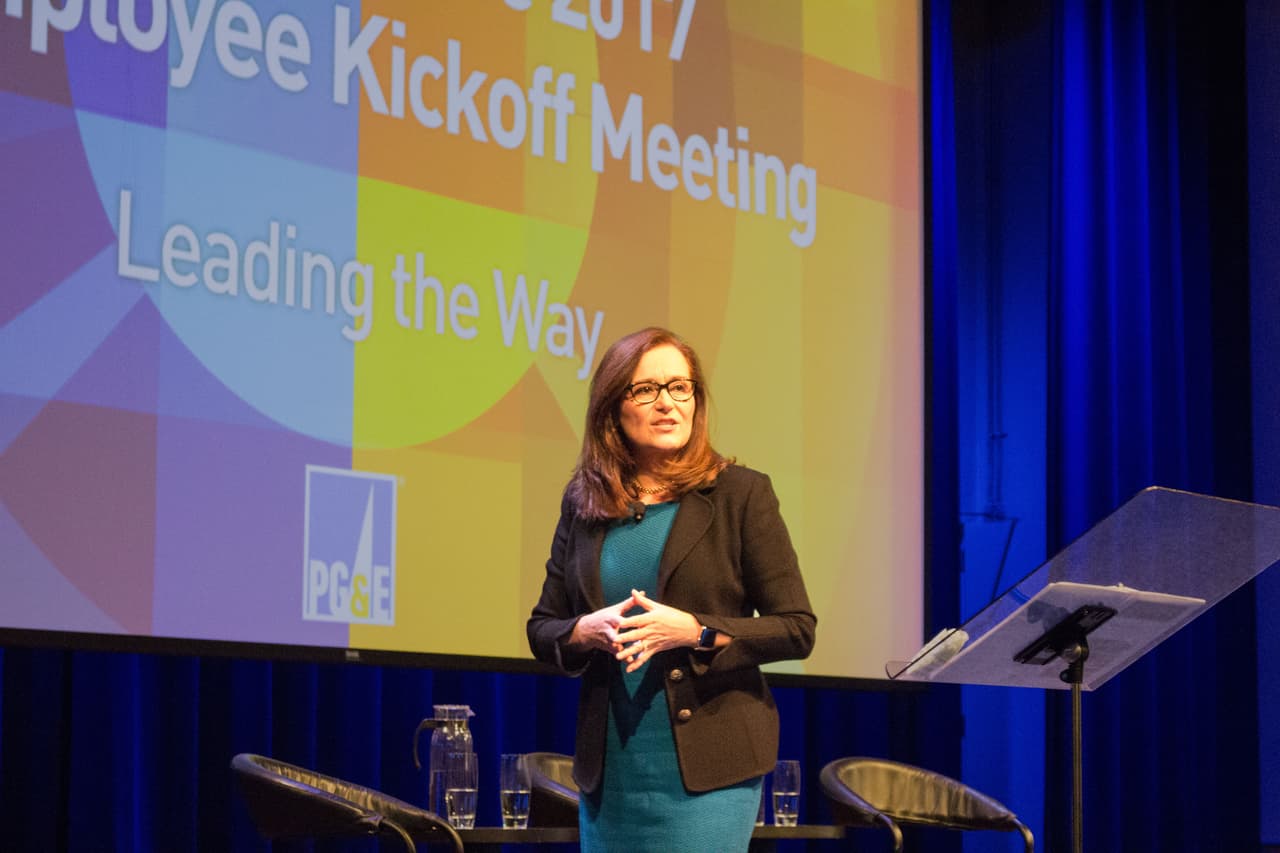 "Miro a mis padres, que huyeron de Cuba y construyeron una vida para nosotros aquí en Estados Unidos, y pienso, caramba, todo es posible", comentó Geisha Williams.