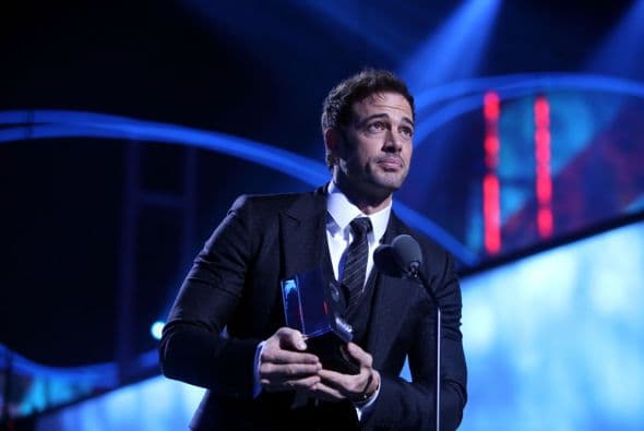 El ganador fue el bombón cubano William Levy.