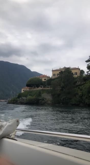 Francisca está enamorada de los paisajes de Calabria y Taormina, por lo que podrían ser opciones probables de lugares para la boda.