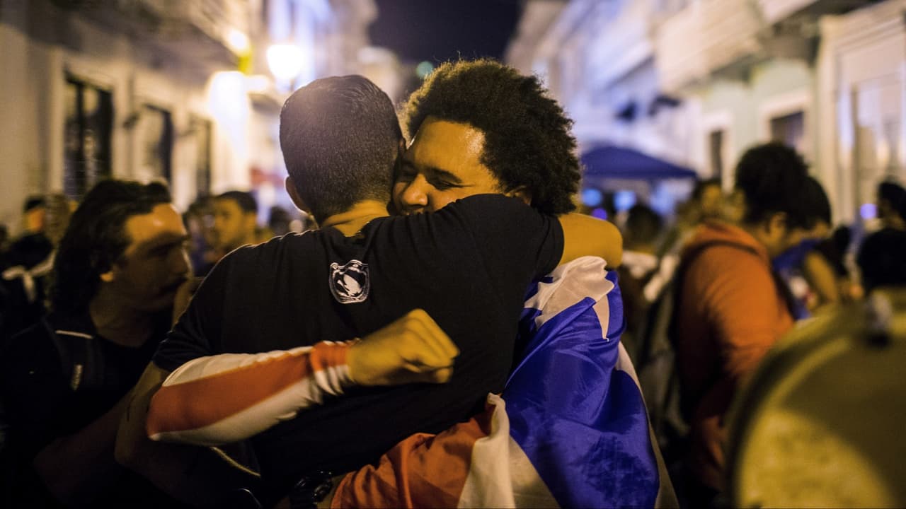 El día en que la inédita renuncia de un gobernador tuvo a Puerto Rico en vilo