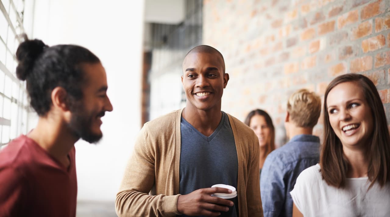 <b>Expertos en diversidad laboral:</b> Empleadores en este campo buscan crear ambientes de pluralidad e inclusión en las empresas. Estos trabajos pueden ofrecer un rango de $72,900 - $97,000