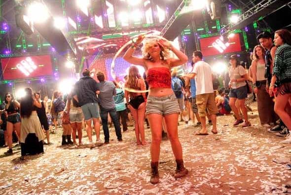 El festival de Coachella cerró su edición 2014 con los más divertidos estilos y hasta con tono tradicional y espiritual. Esta galería lo demuestra desde conejos de pascua, súper héroes y hasta celebridades irreconocibles. ¿Quieres ver más?: Las fotos que no te puedes perder