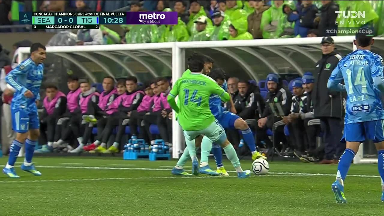 ¡GOL!  anota para Seattle Sounders FC. Albert Rusnák