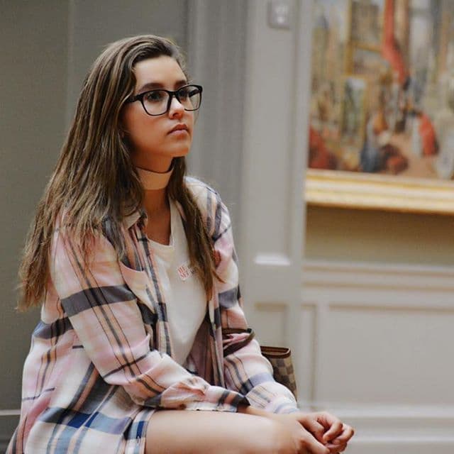 Nos encanta ver su hermosura y su talento.