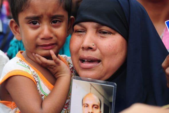 Sin embargo, las marchas de este año tuvieron un significado especial después de la catástrofe del 24 de abril, cuando el edificio Rana Plaza de ocho pisos, construido ilegalmente, se derrumbó en este suburbio de Dacca, destruyendo cinco fábricas de ropa en su interior.