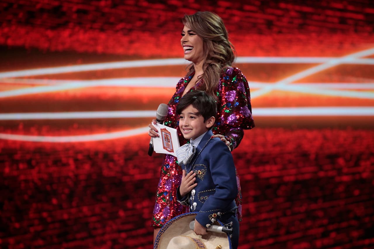 Karol reafirmó las palabras del niño y le dijo: "Es muy notorio y lo confirmo, que tu voz ha crecido demasiado".